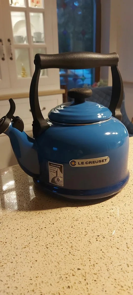 Le Creuset whistling kettle - Image 3