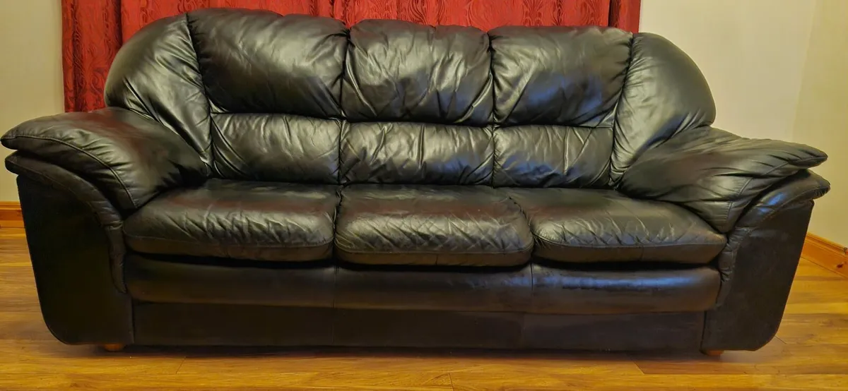 Leather sofa and chairs - Image 2