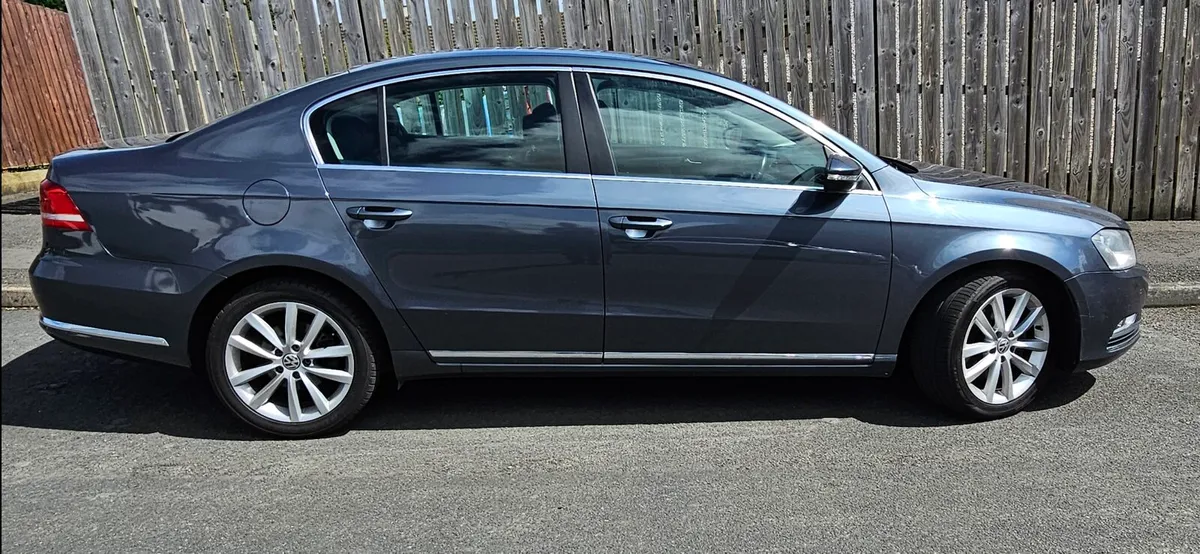 VW PASSAT BLUEMOTION 1.6L DEISEL - Image 3