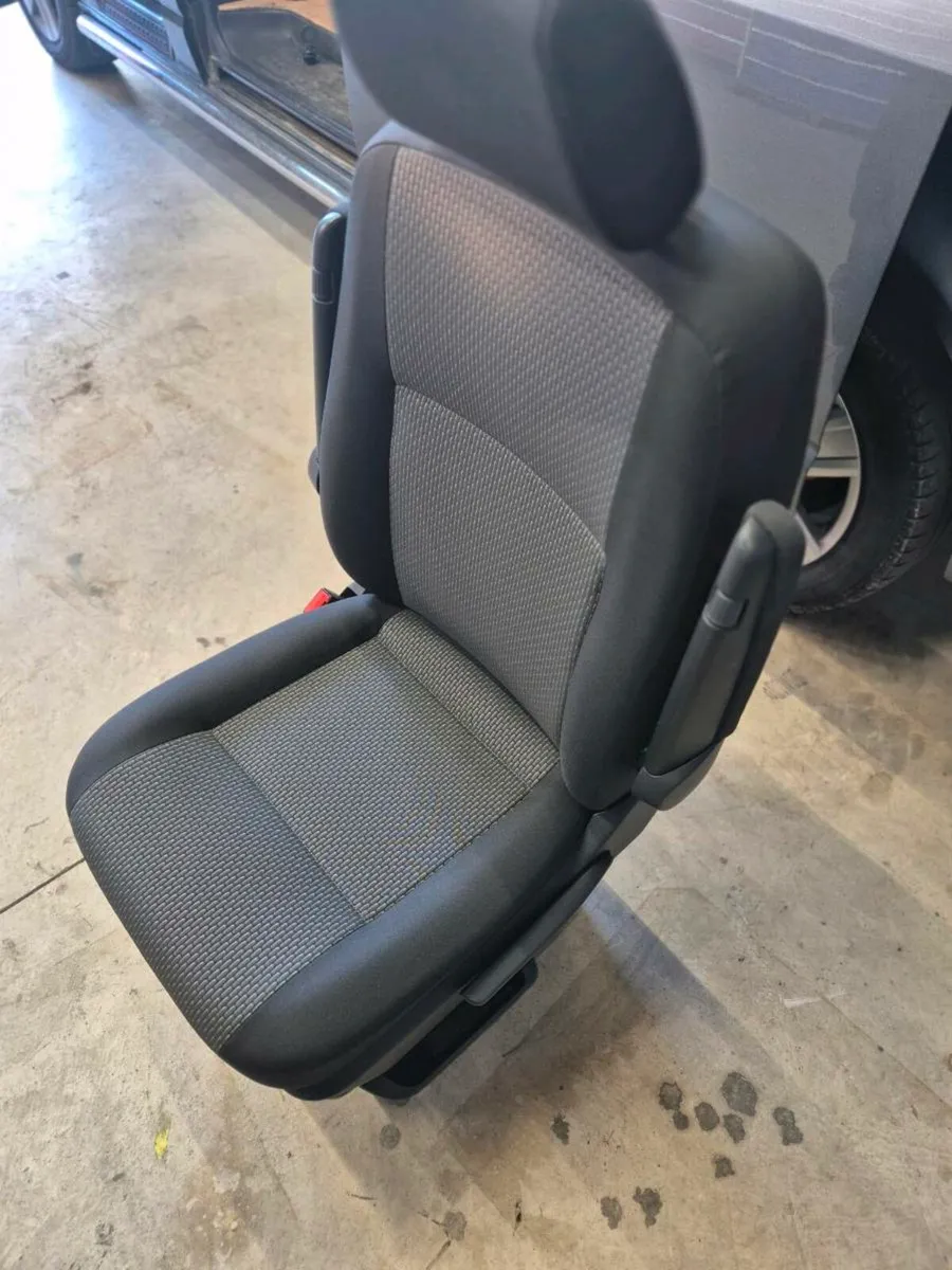 Passengers Captains Seat - Image 2