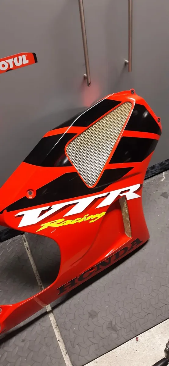 Aprilia rsv mille - Image 2