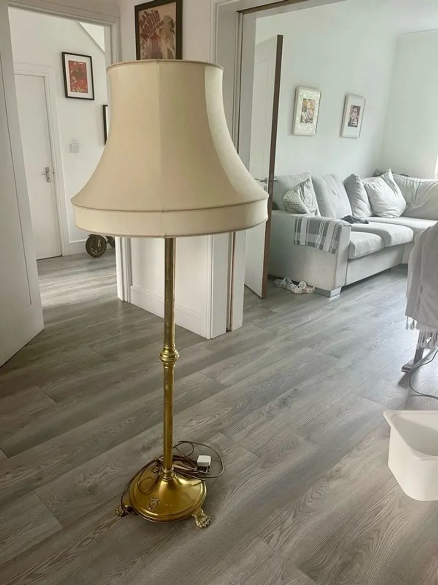 Vintage Brass Floor Lamp with Cream Shade,Regency Style - Image 1
