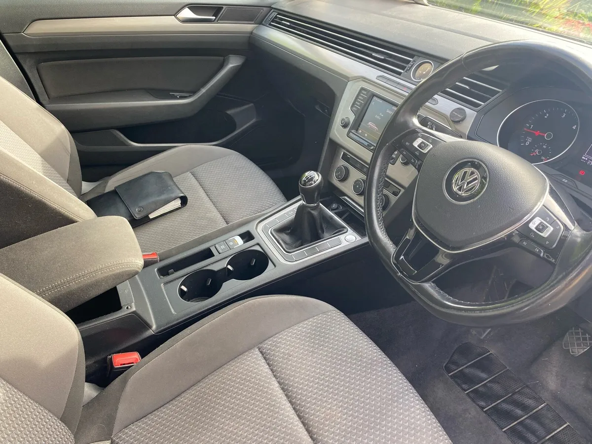 VW Passat Estate - Image 3