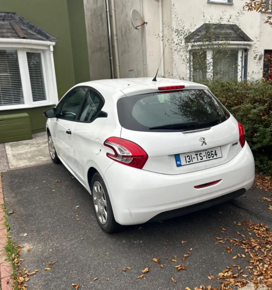 Car - Image 3