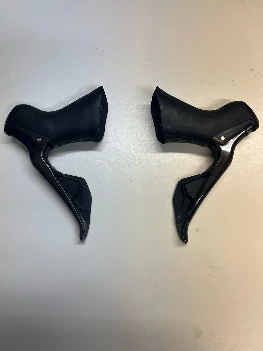 Dura Ace Di2 R9150 Shifters - Image 2