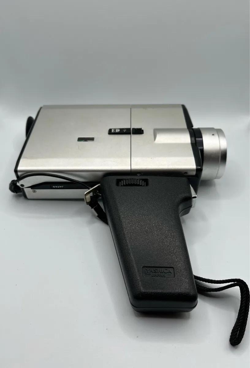 Vintage cameras - Image 1