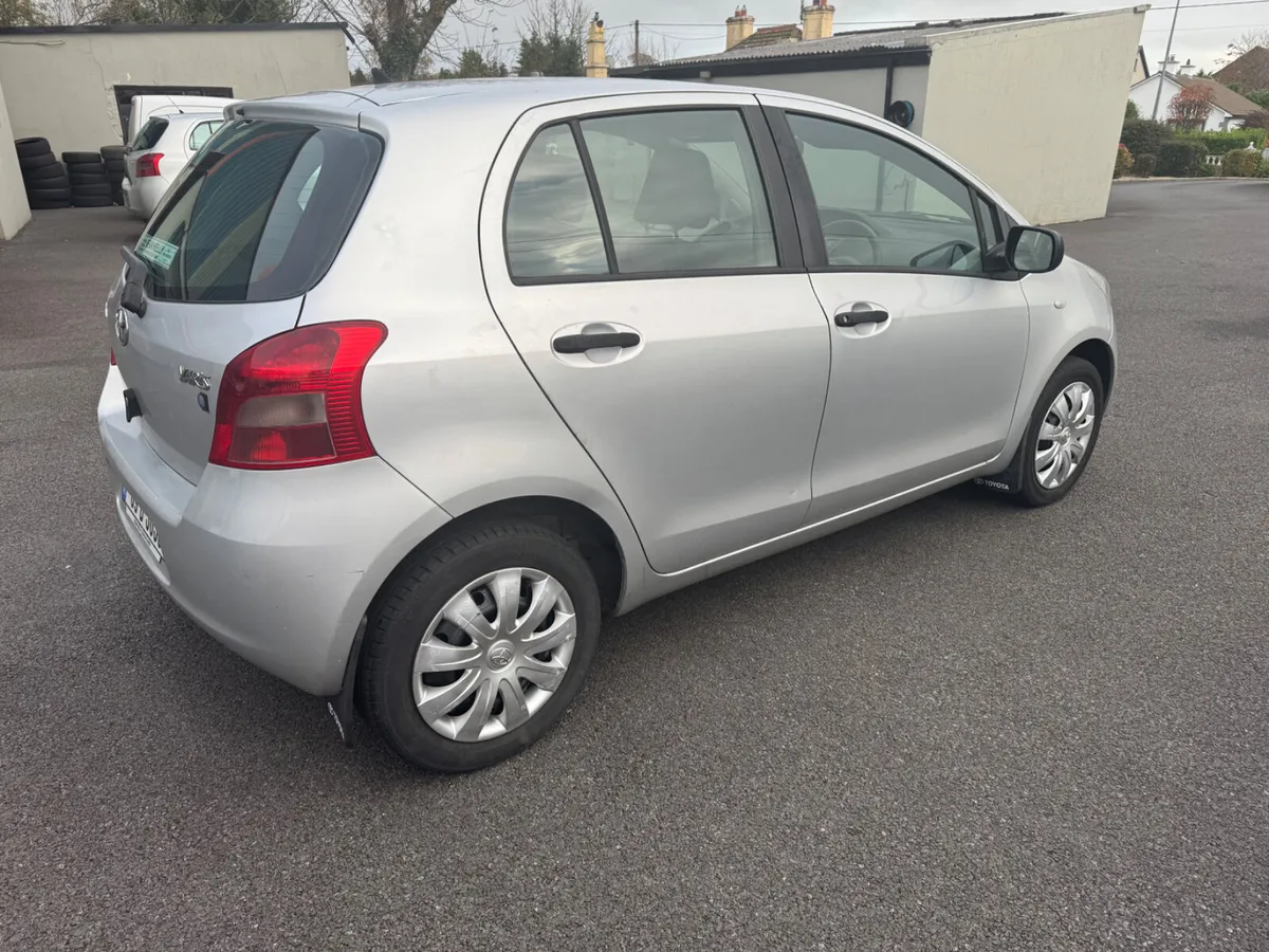 Toyota Yaris 2009 - Image 3