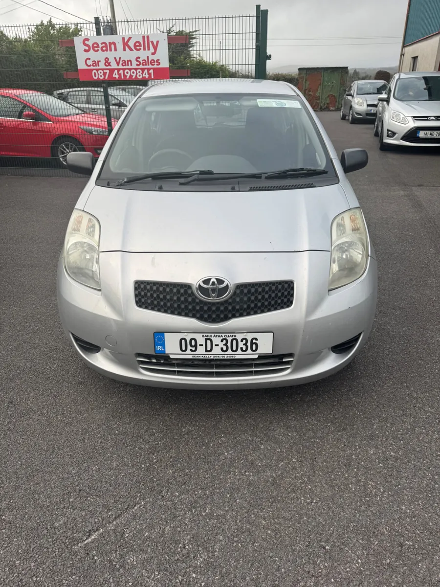 Toyota Yaris 2009 - Image 1
