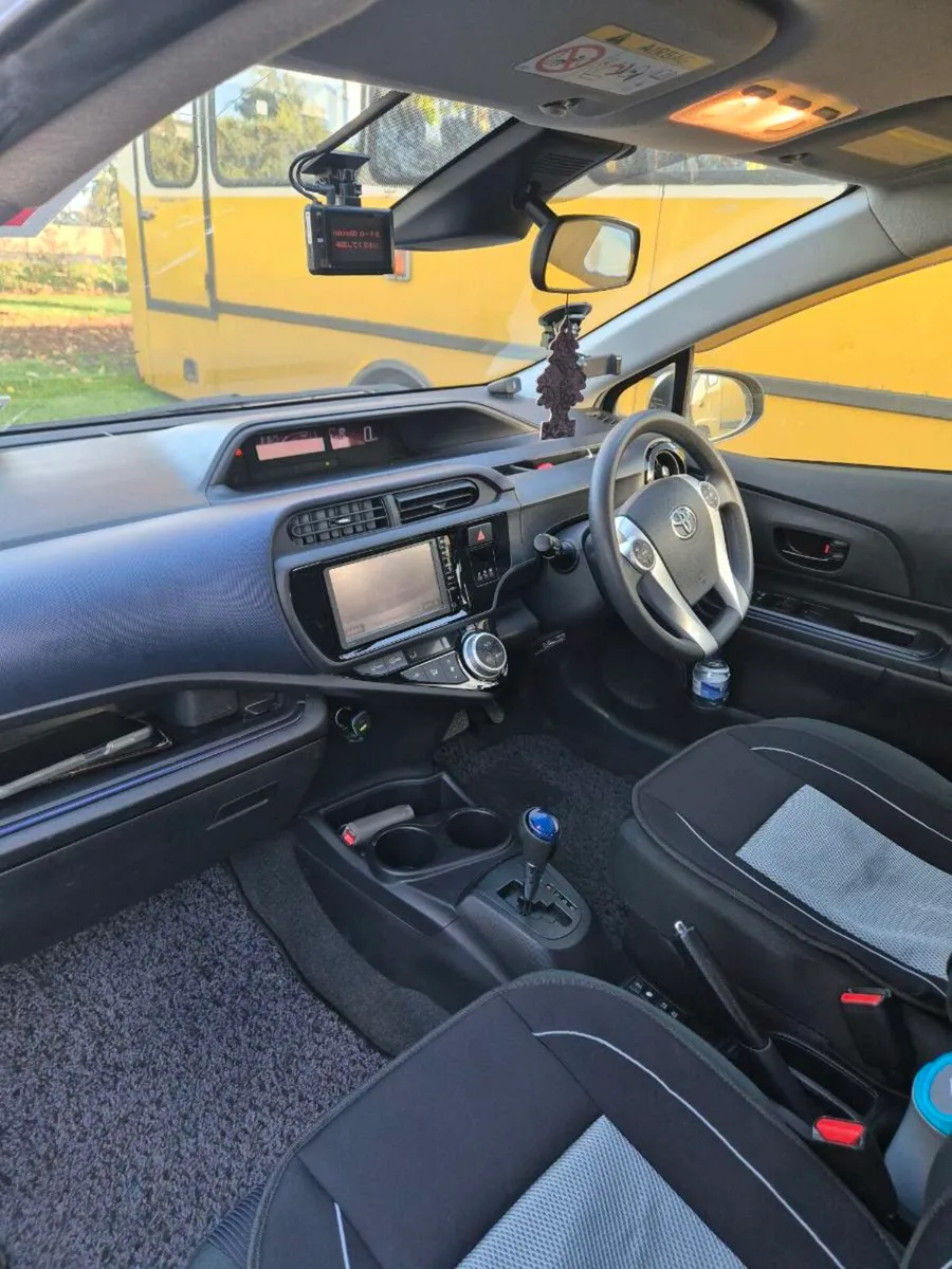 TOYOTA AQUA (2016) 1.5L AUTOMATIC PETROL HYBRID - Image 3