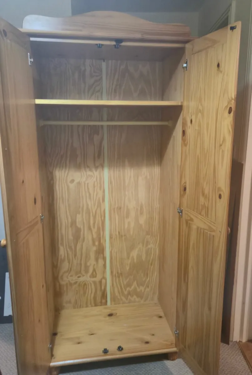 Wardrobe - Image 3
