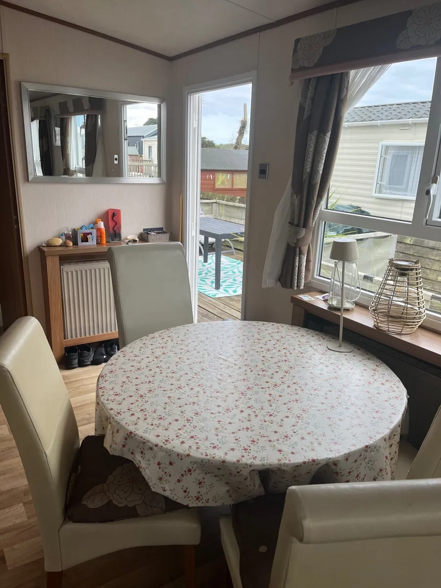 Luxury Abi Connoisseur Mobile Home - Image 3