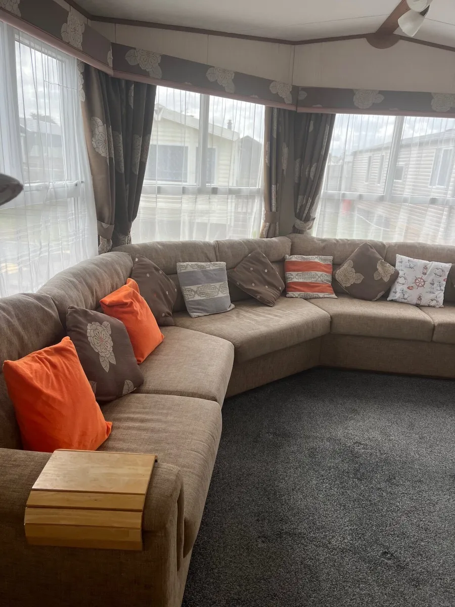 Luxury Abi Connoisseur Mobile Home - Image 2