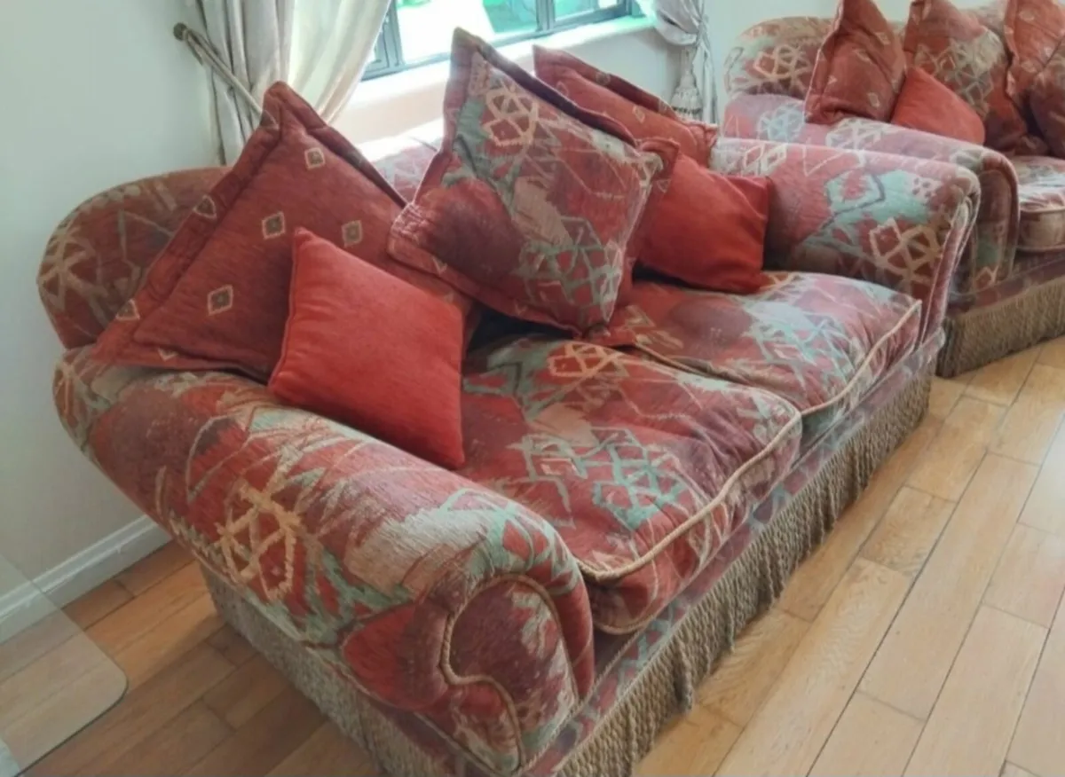 Couches - Image 4