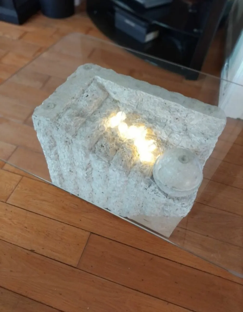 Coffee table 💥💥💥 final sale - Image 1