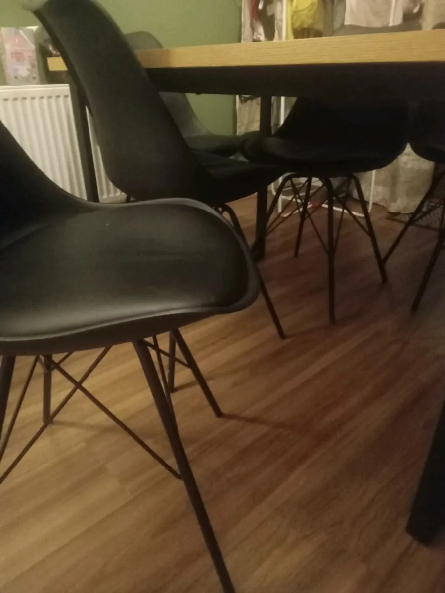 Kitchen table and 6 chsirs - Image 3