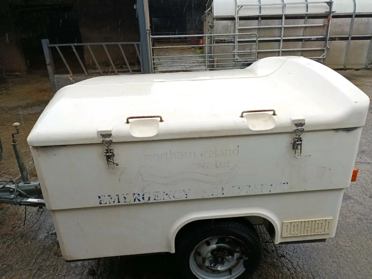 Trailer - Image 2