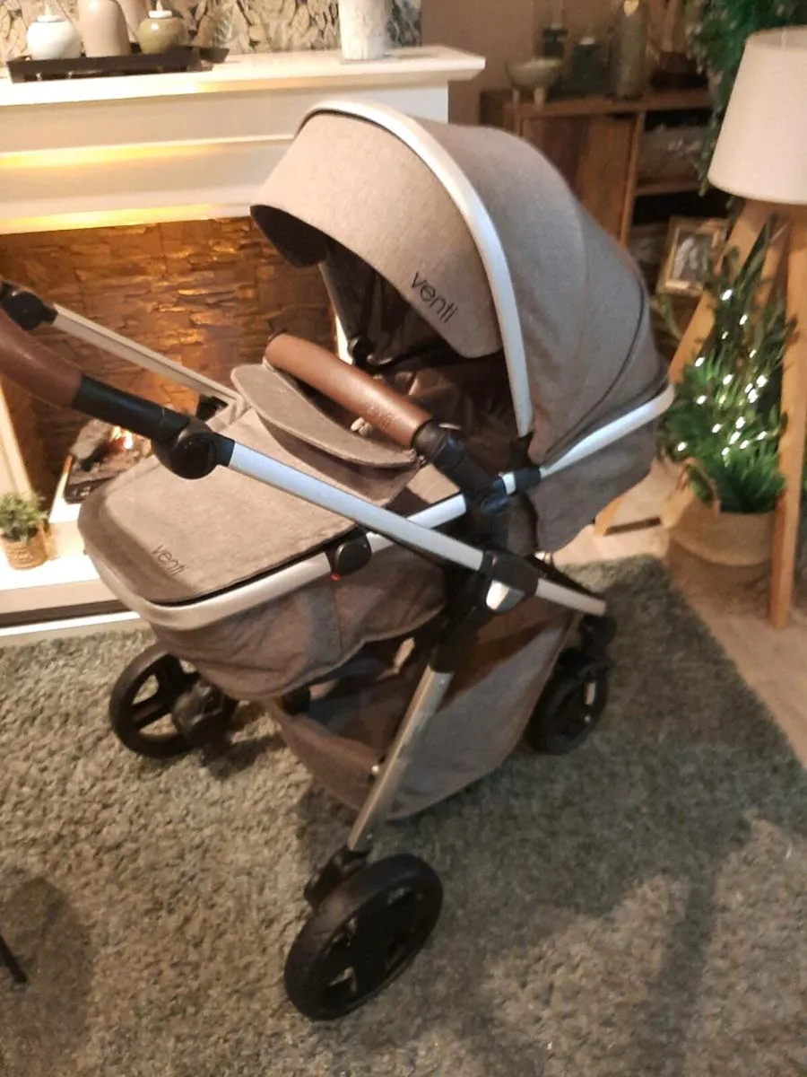 Pram - Image 2