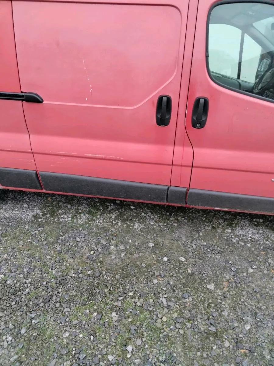 Van - Image 4