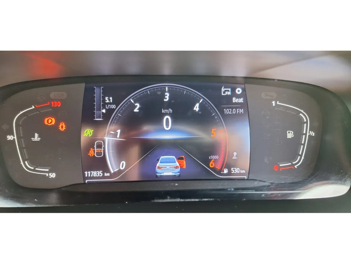 Renault Megane PLAY BLUE DCI 115 6DFUL 6DFULL 4DR - Image 3