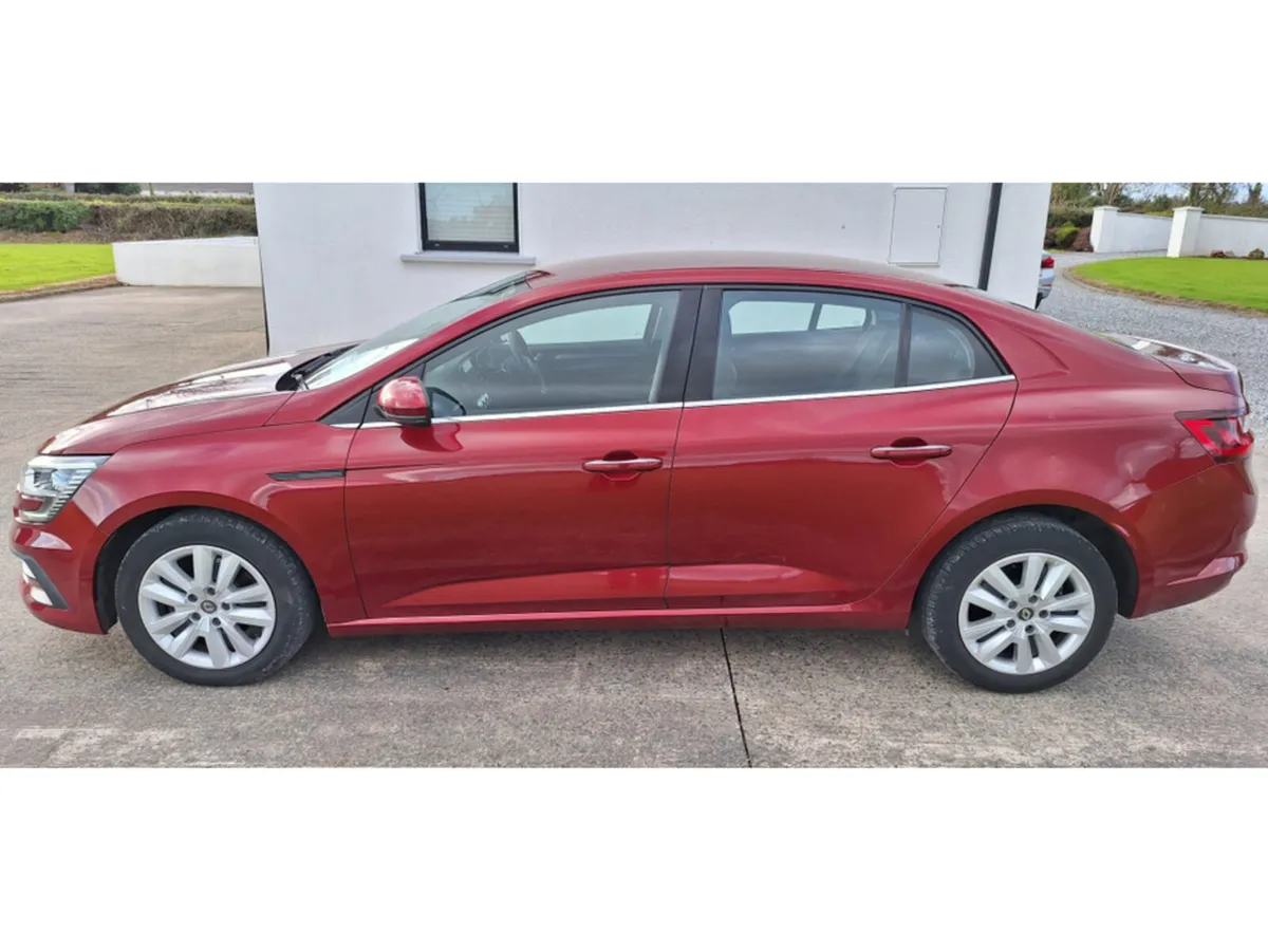 Renault Megane PLAY BLUE DCI 115 6DFUL 6DFULL 4DR - Image 4