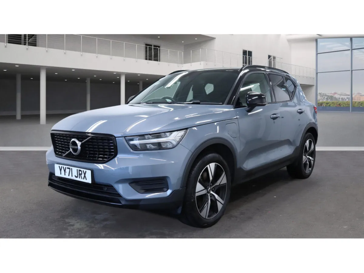 Volvo XC40 (212) R-DESIGN T4 RECHARGE - Image 1