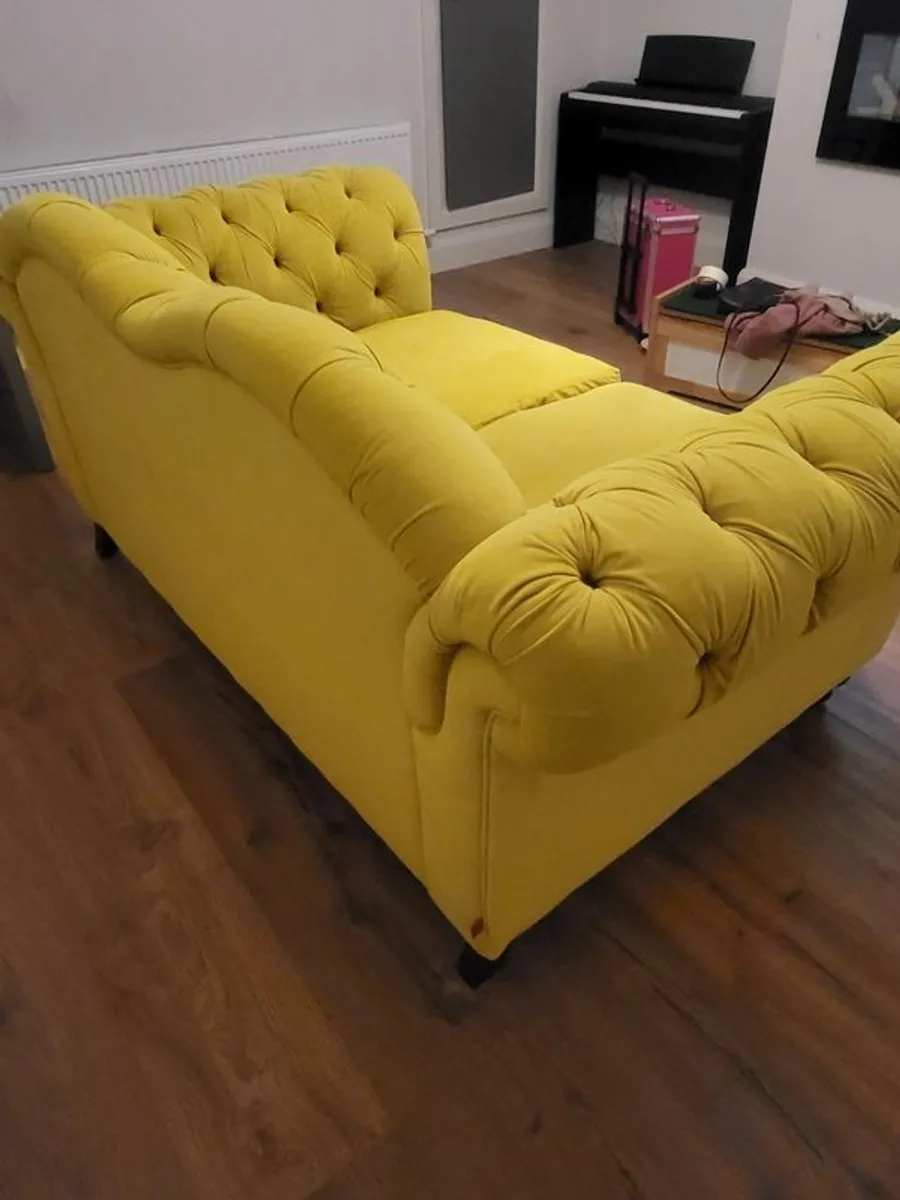 Chesterfield sofa - Image 2
