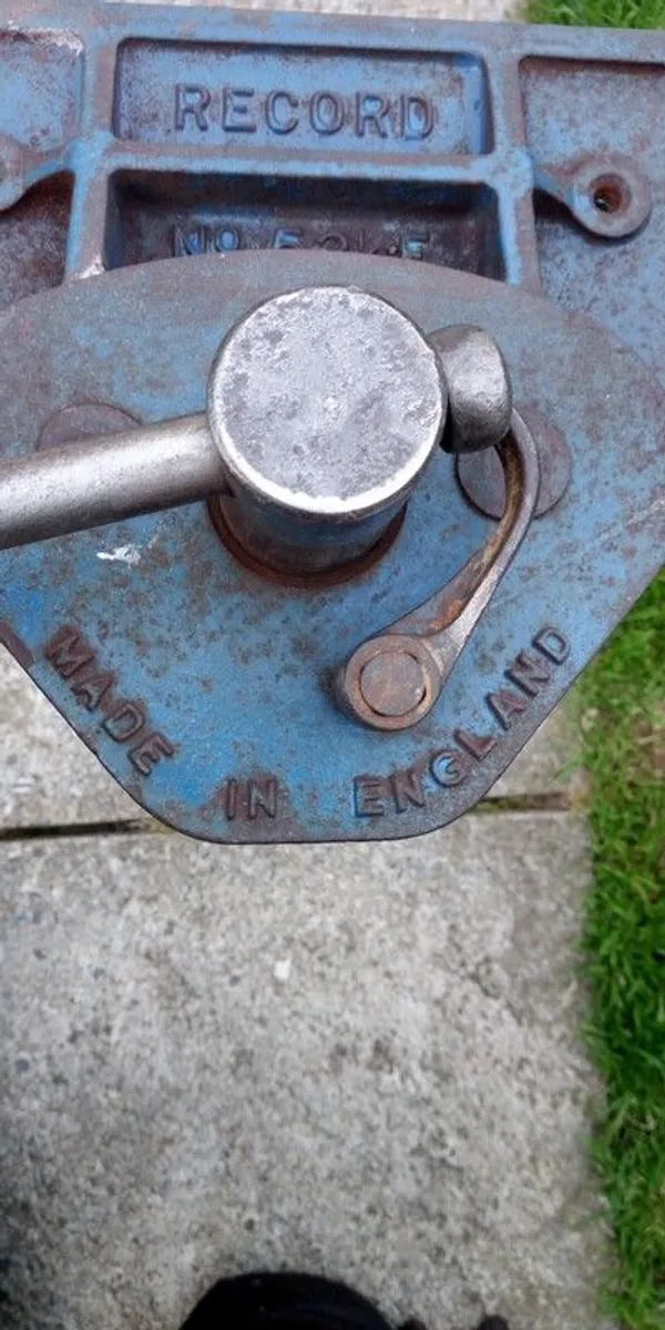 Record vice - Image 2