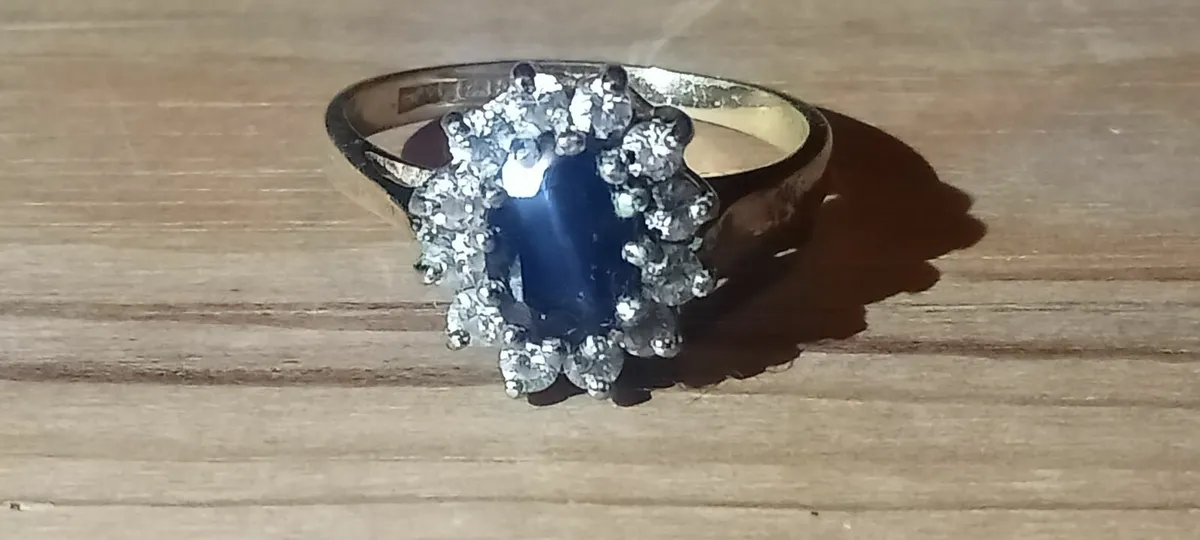Beautiful Vintage Sapphire Ring - Image 1