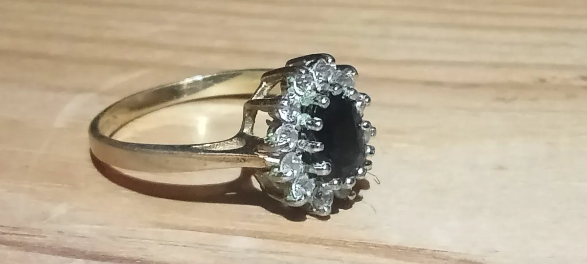 Beautiful Vintage Sapphire Ring - Image 2