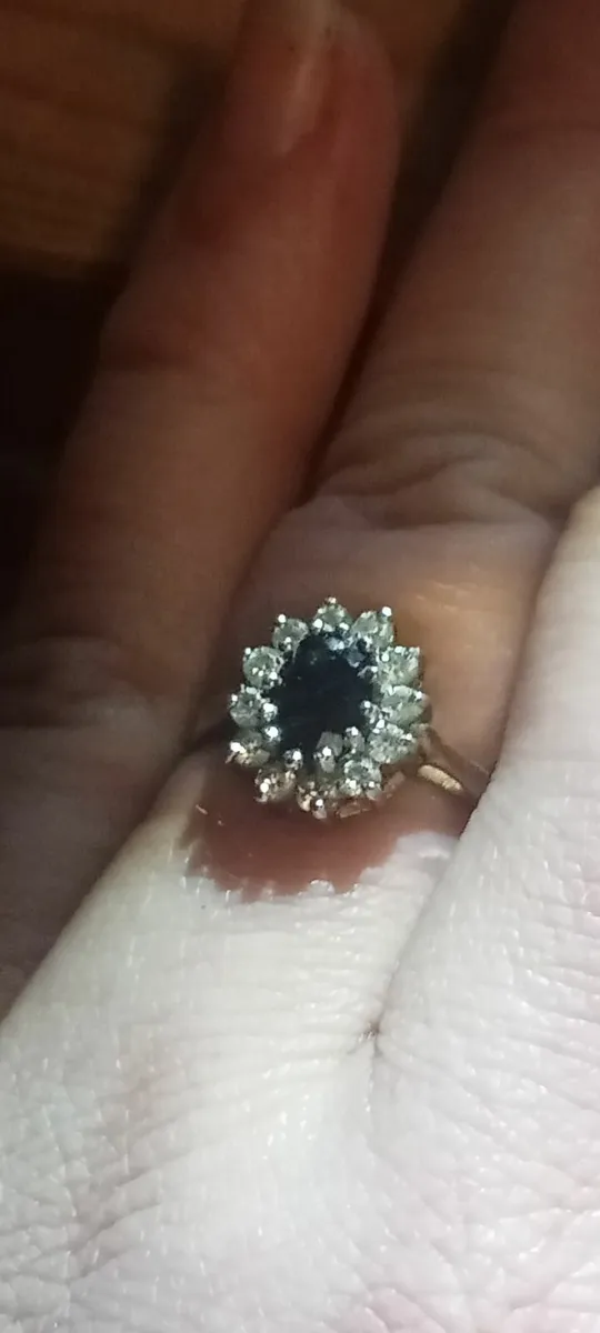 Beautiful Vintage Sapphire Ring - Image 3