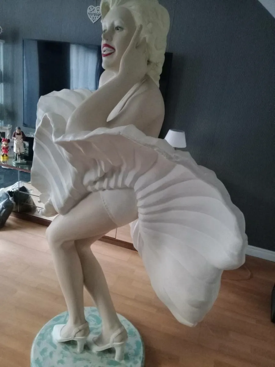 Marilyn Monroe life size figure - Image 4