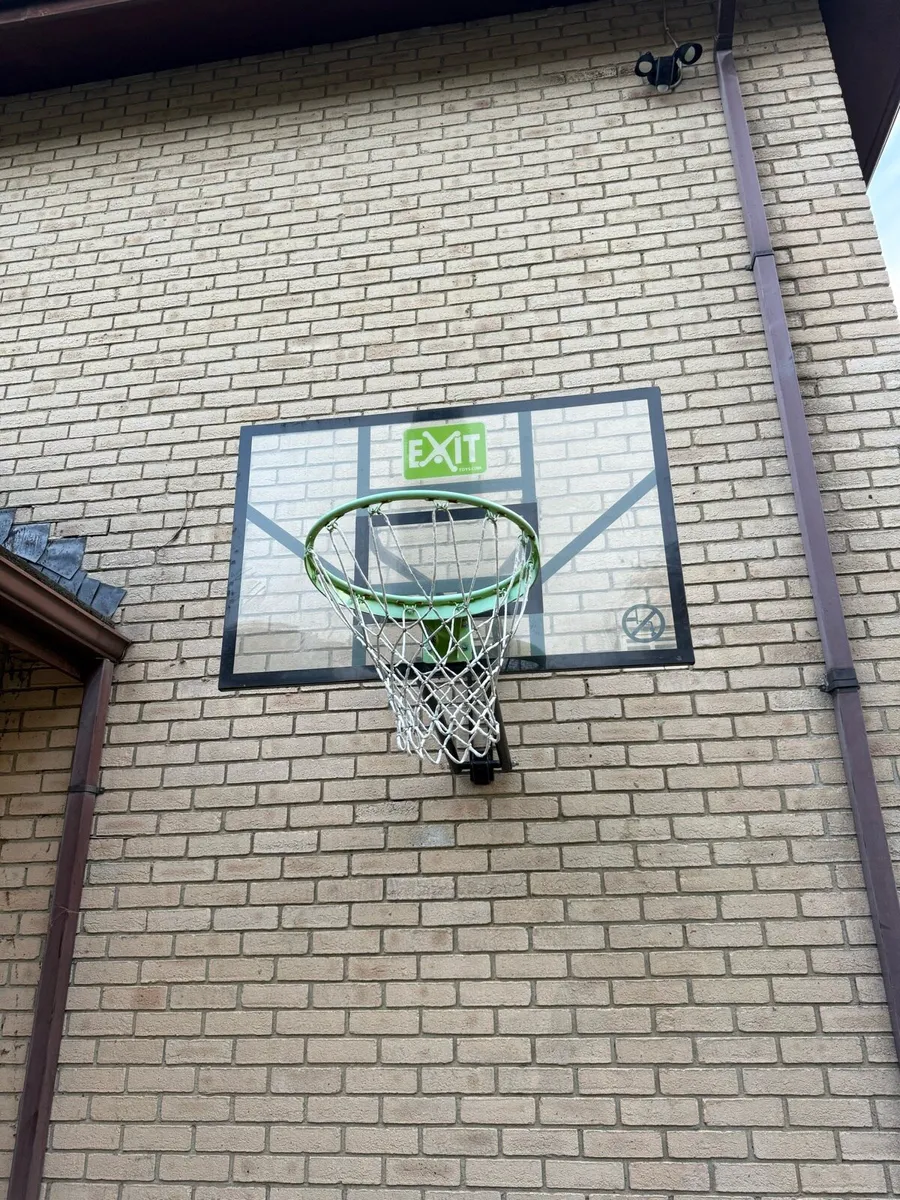 Basketball hoop - Image 2