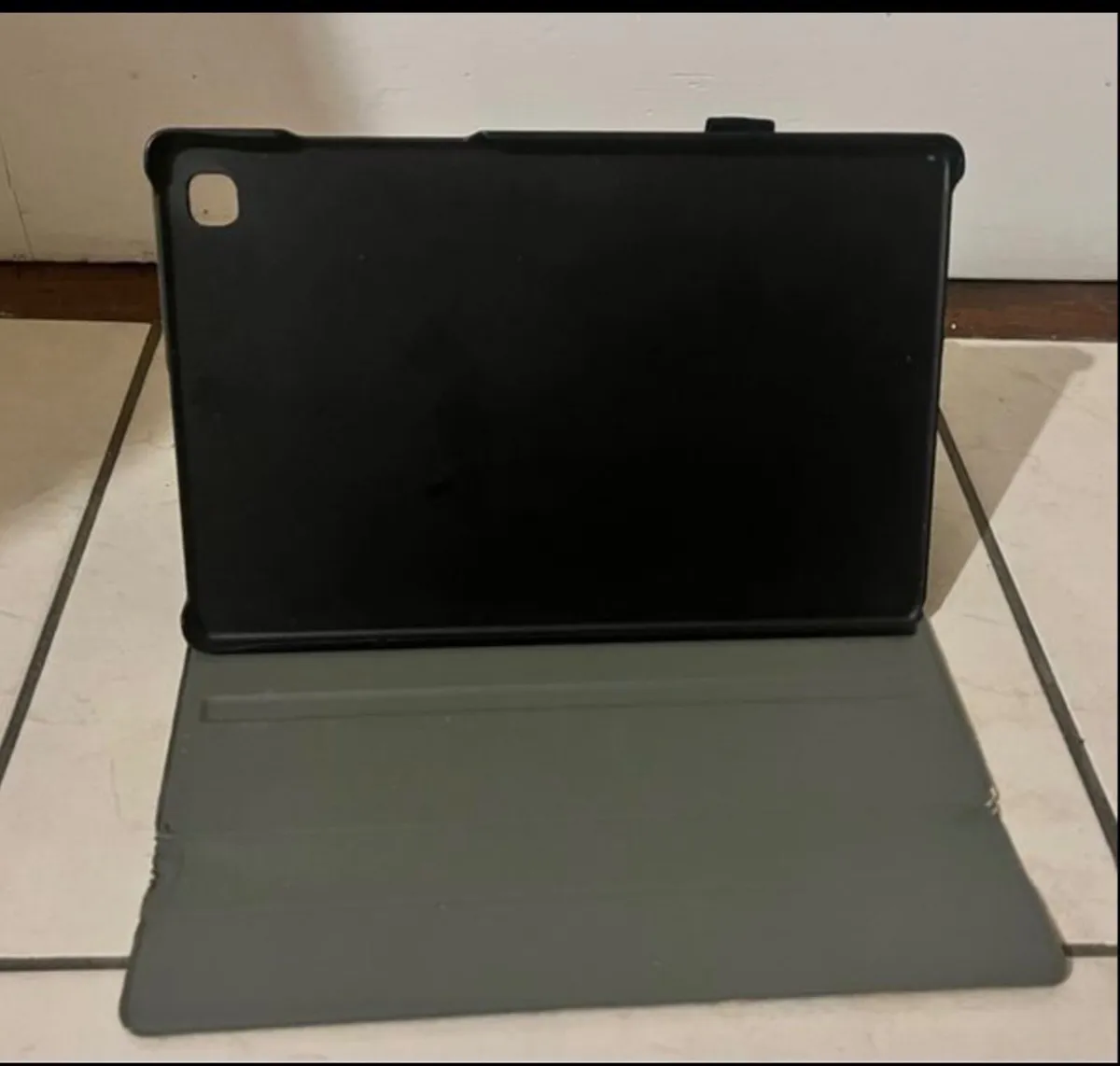 Galaxy tab A7 case gold - Image 1