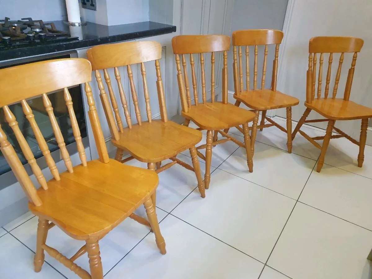 Set of 5 solid wood dining chair - Image 1