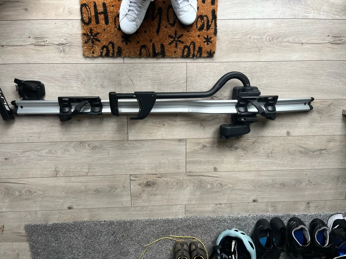 Thule bike carrier - Image 1