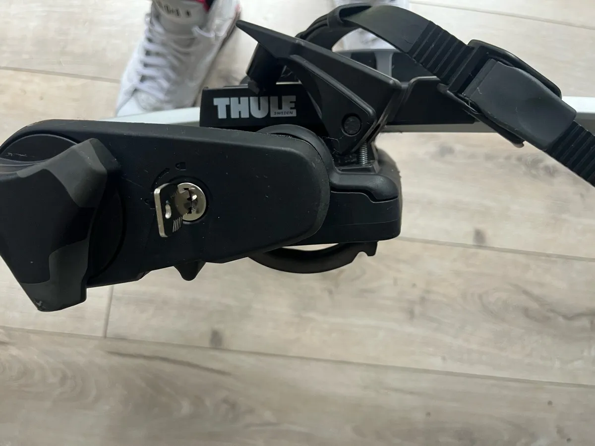 Thule bike carrier - Image 3