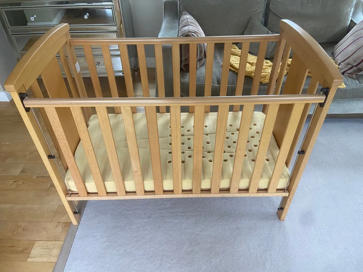 Baby cot - Image 3