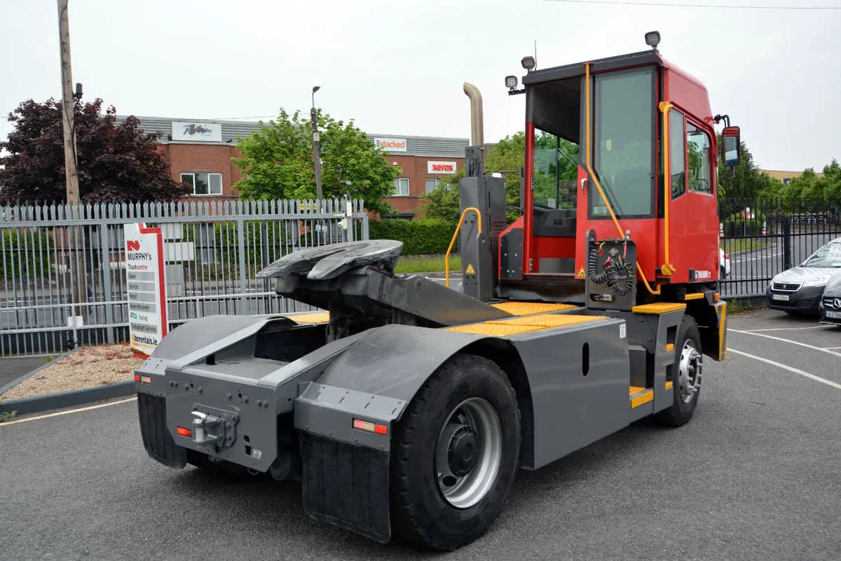 Kalmar Yard Shunter - The Trailer Mover - Image 2