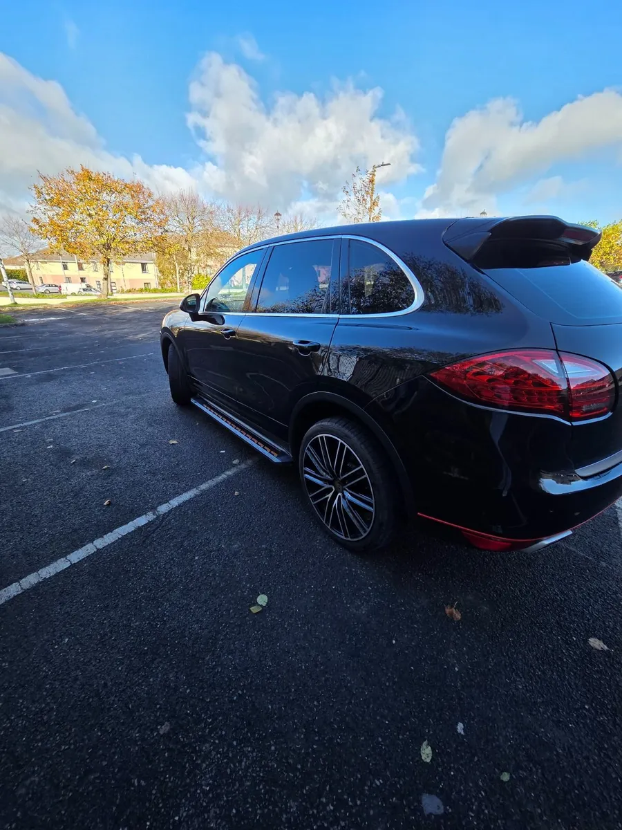 Porsche Cayenne 2010 - Image 3