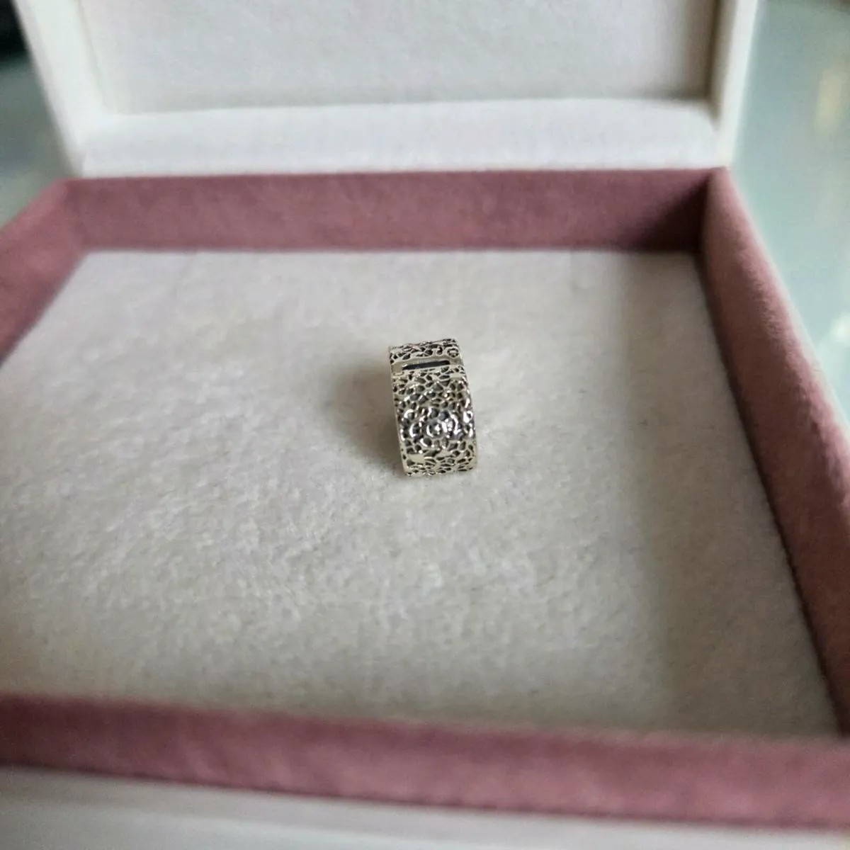 Pandora charm clip - Image 1