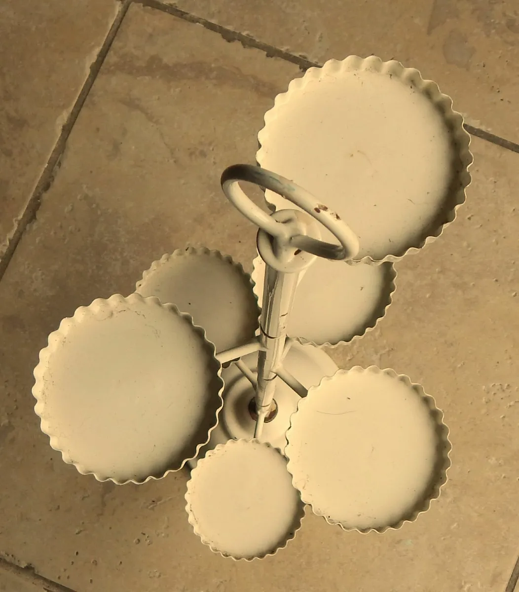 Metal Cup Cake Stand - Image 2