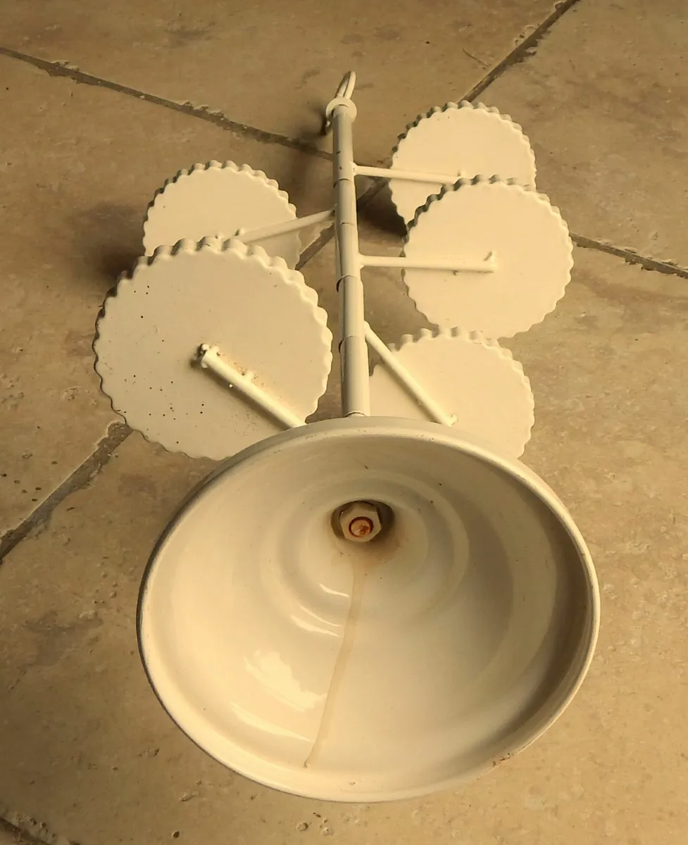 Metal Cup Cake Stand - Image 3