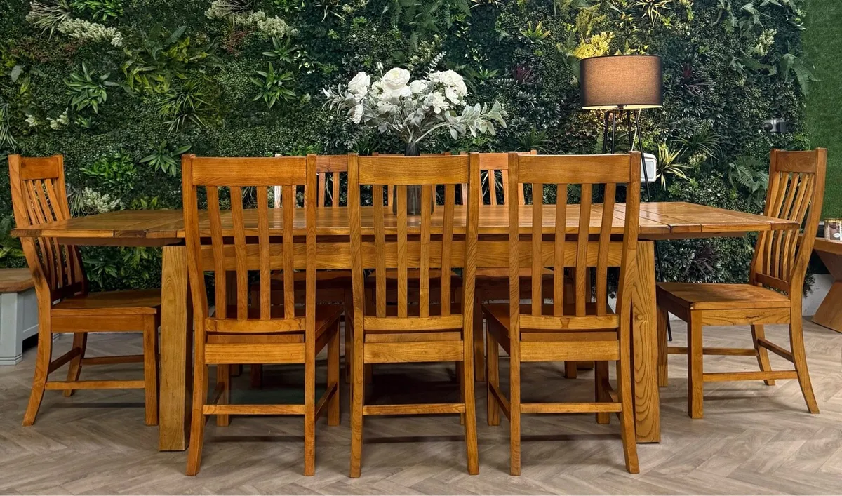 Extending oak kitchen table & 8 chairs/dining set - Image 1