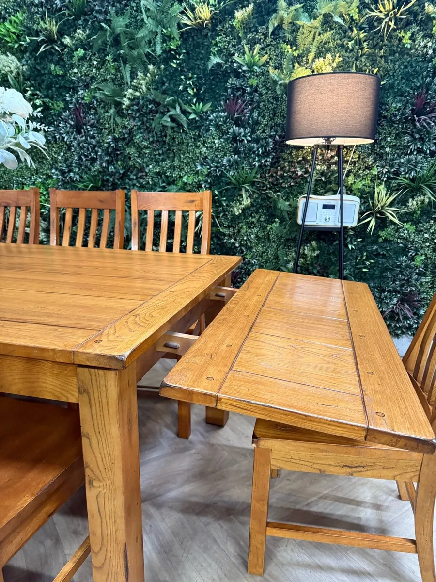Extending oak kitchen table & 8 chairs/dining set - Image 4