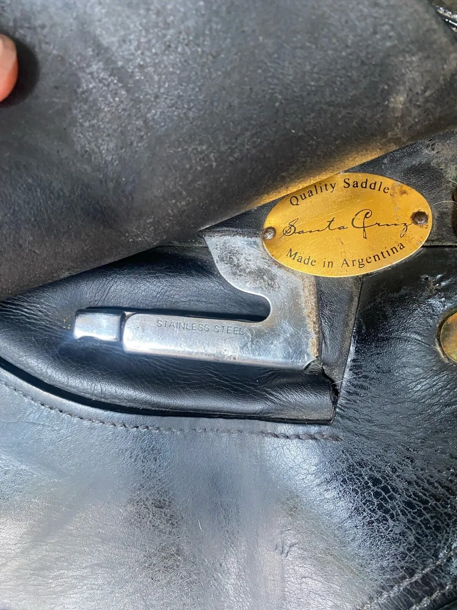 Santa Cruz 17.5 wide black Leather saddle - Image 2