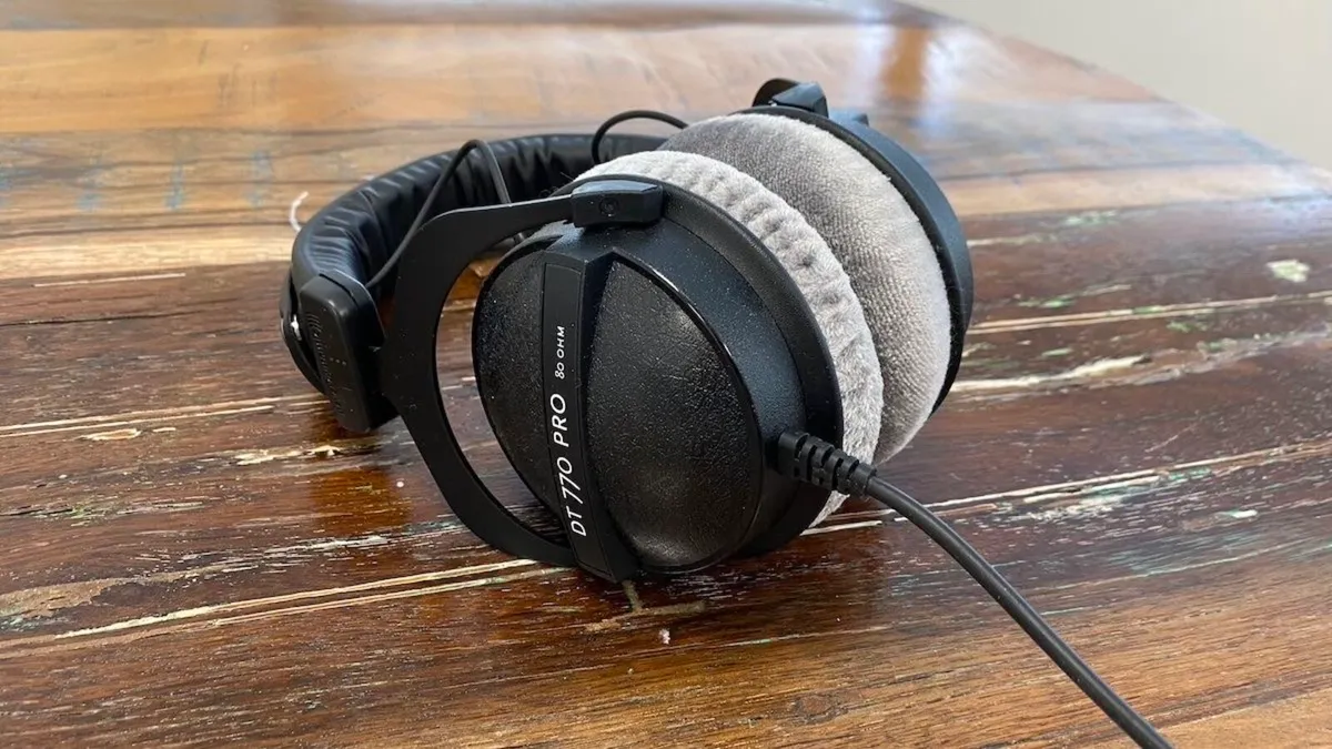 Beyerdynamic DT770 80ohm Headphones - Image 2