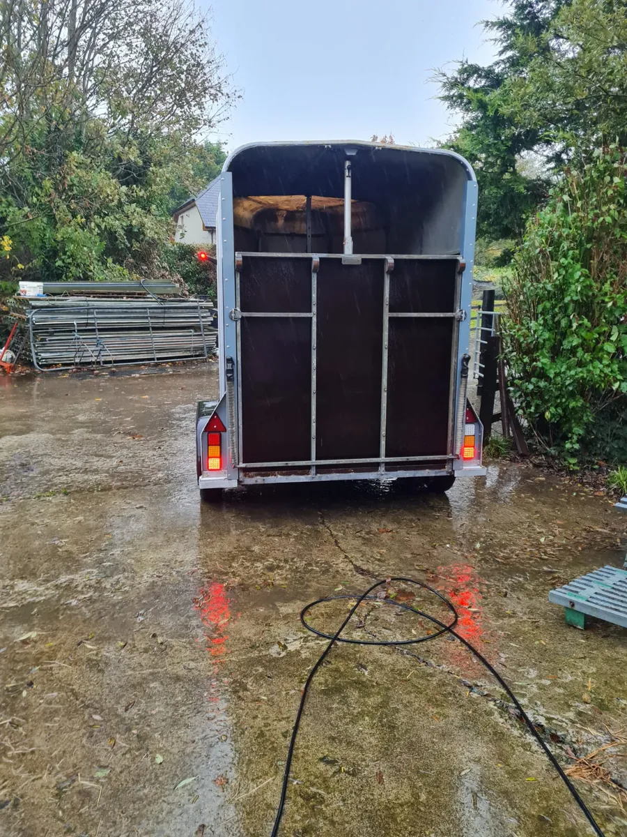 Horsebox hb505 - Image 3