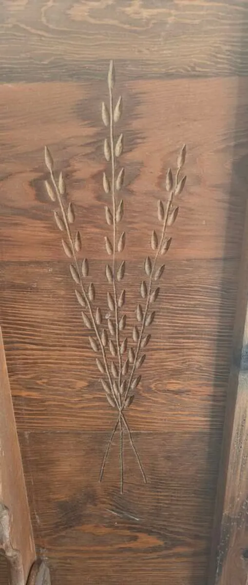 Antique metamorphic table/chair carved oak - Image 2