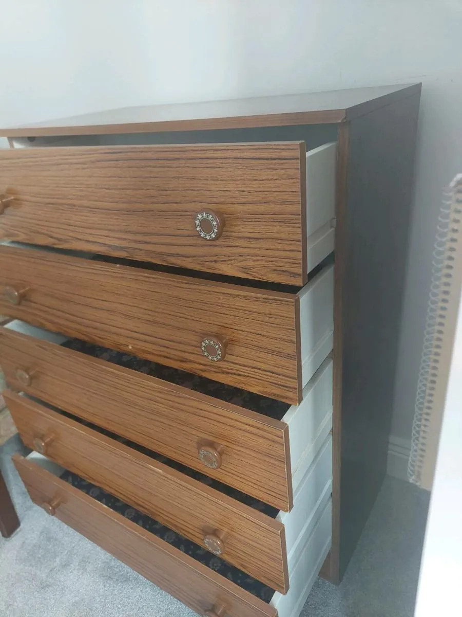 Chest of drawers - Image 3