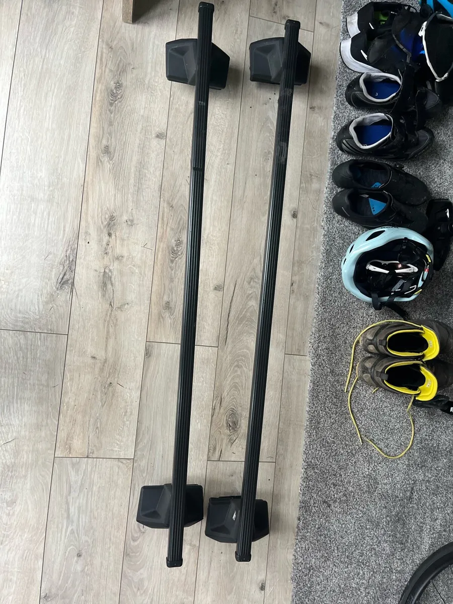 Thule roof rack - Image 1